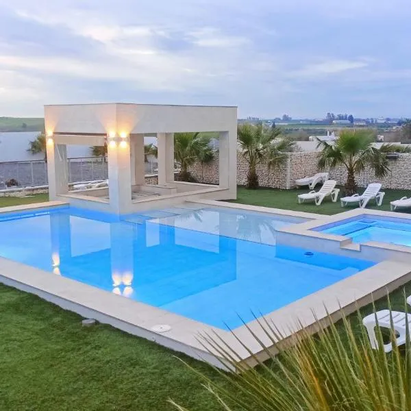 Casa FERTONIA, hotel in Fuentes de Andalucía