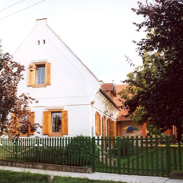 Berek Ház, hotel din Balatonberény