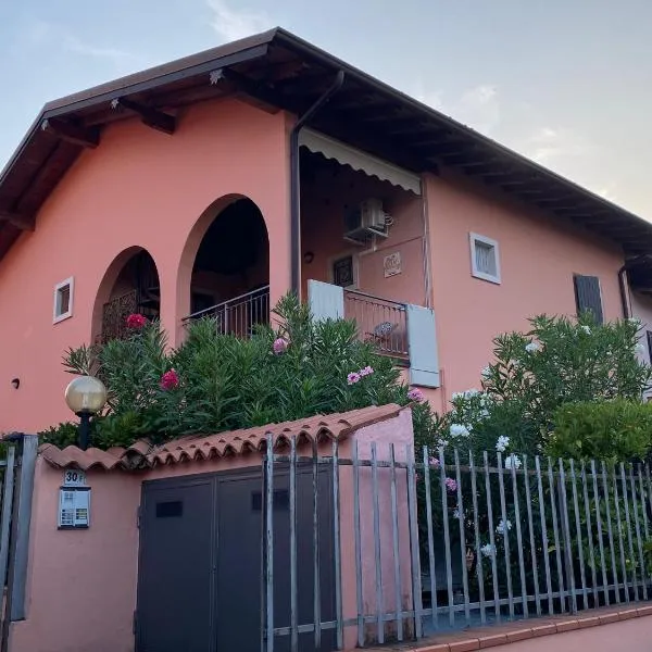 Appartamento via Belvedere, hotel v Manerbi del Garda