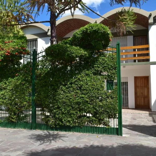 Complejo Turístico Hostal Madryn, hotel in Puerto Madryn