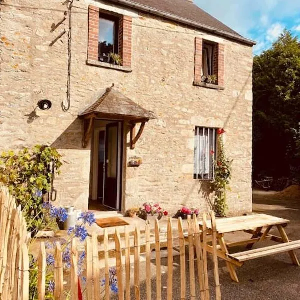 Jolie maison à la campagne « Chez Germaine », hotel in Teurthéville-Bocage