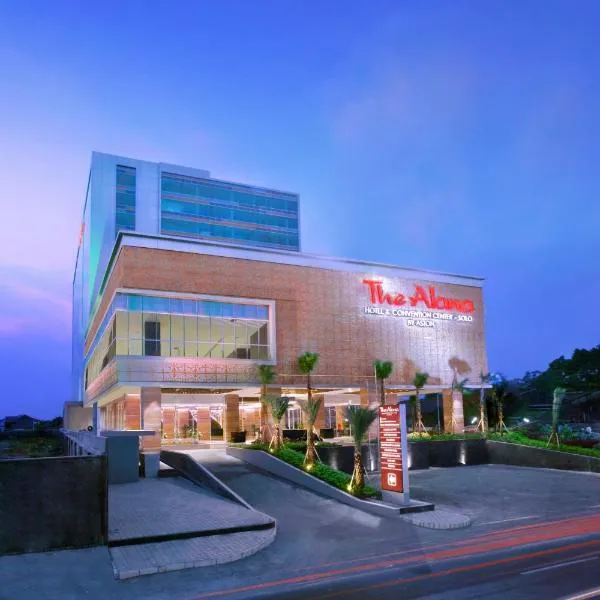 The Alana Hotel & Convention Center Solo by ASTON, hotel em Lawean