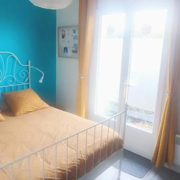 EntreLac&Océan1 - chambre d'hôtes chez l'habitant, Entrée et terrasse privée- cyclotouristes bienvenue – hotel w mieście Aureilhan