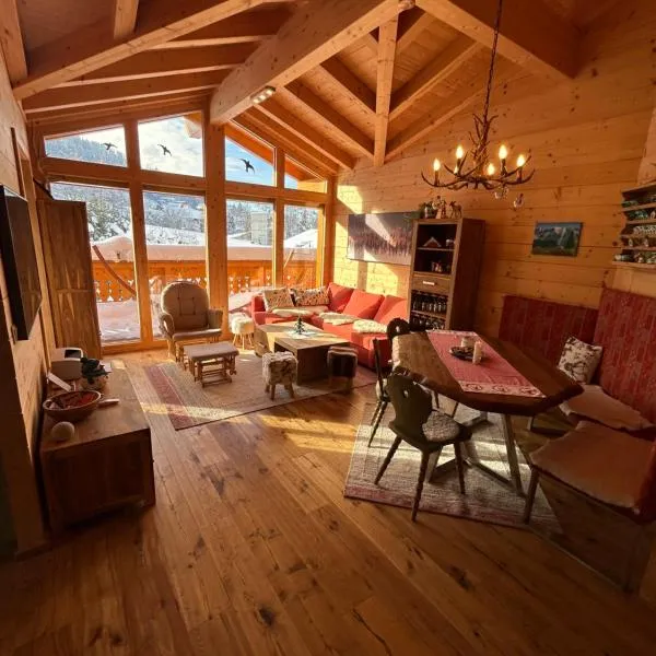 Chalet Alma, hotel v Hausu