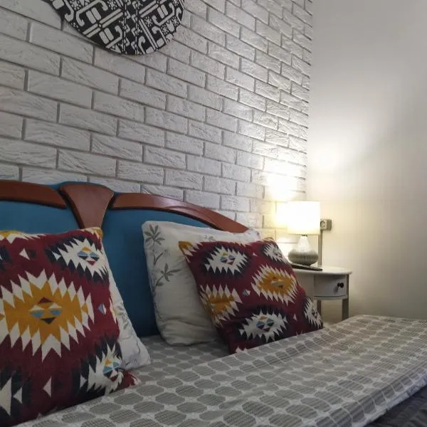 Захарова Оселя БАСЕЙН на території є Чан - Джакузі, hotel in Slavske