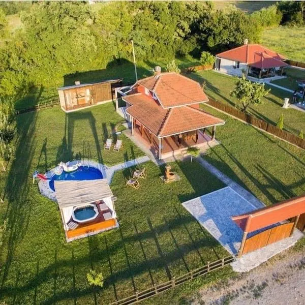 Family House Maksimović, hotel di Valjevo