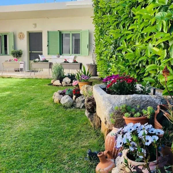 RODON - Bungalow with seaview backyard in Afytos, hotel di Afitos