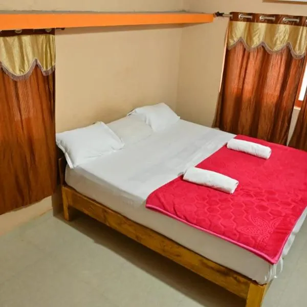 Aaradhya home stay, hotel in Gangāwati