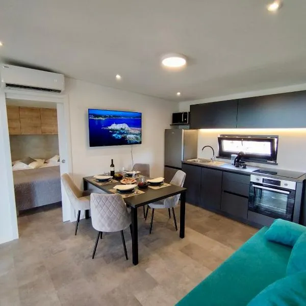 Luxury Mobile Home Oleander, hotell sihtkohas Mali Lošinj
