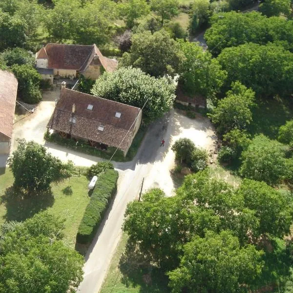 La Ferme de Maraval – hotel w mieście Cénac-et-Saint-Julien