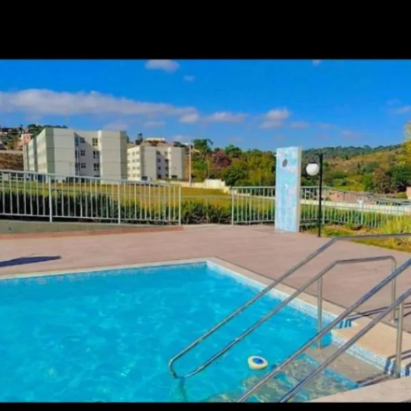 Residencial Versalhes Aluguel barato AP rua santa Terezinha 213, santa cruz , Vespasiano MG – hotel w mieście Vespasiano