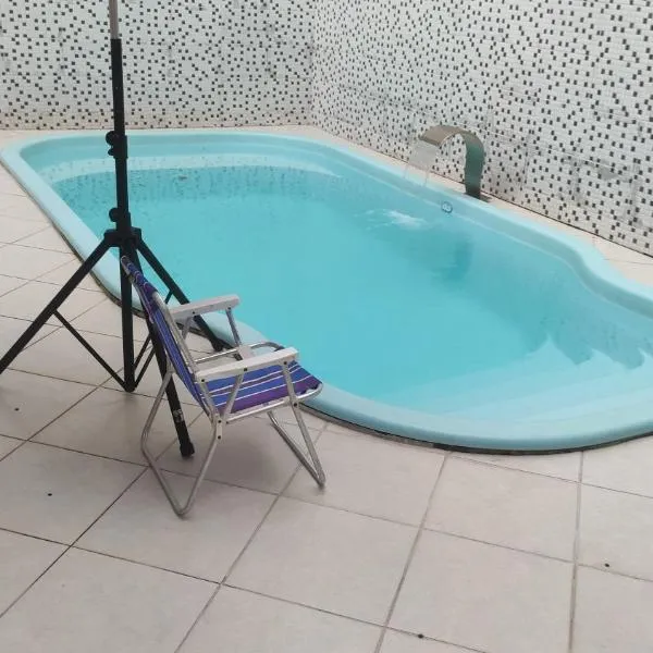 Piscina e área para churrasco, khách sạn ở Vila Velha