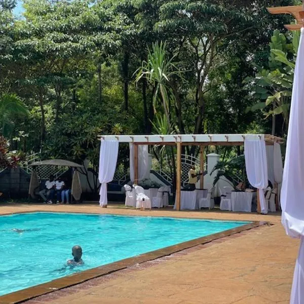 Jungle Green Resort, Kiutine, hotel di Meru