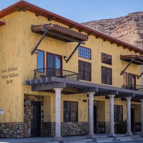 Luxury Downtown Rental (Hot Tub/Pet Friendly) - La Dolce Vita Villas #11, hotel v destinaci Moab