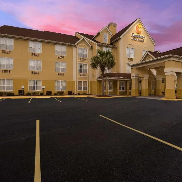 Comfort Inn & Suites Santee, hotel en Santee