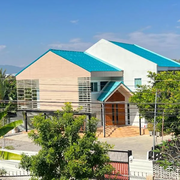 92 Chiangrai poshtel, hotel v destinaci Ban Fang Min