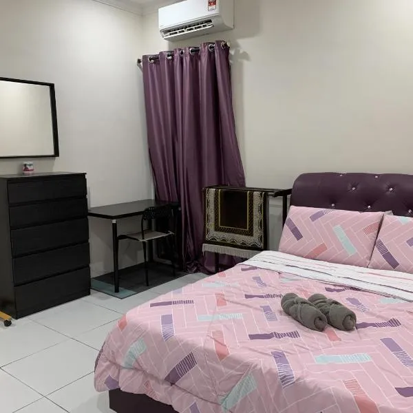 Rosevilla Homestay - 3R2B Fully Aircond WiFi, hotel en Kampong Bukit Hijau