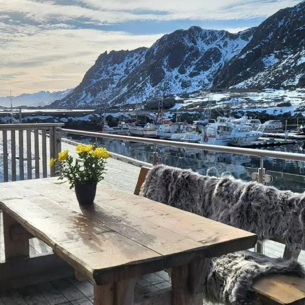 Spektakulær rorbu i autentiske omgivelser, hotel in Ballstad