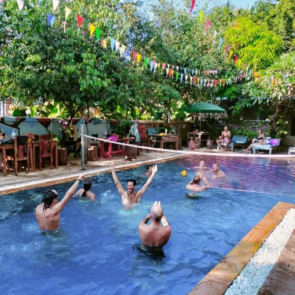 Blue Diamond Hostel, hotel in Battambang