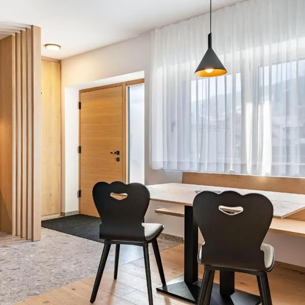 Mountain Meadows Apt 1, hotel a Valdaora