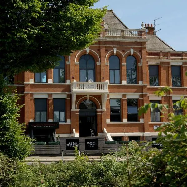 Trafford Hall Hotel Manchester, Trademark Collection by Wyndham, hotel in Timperley