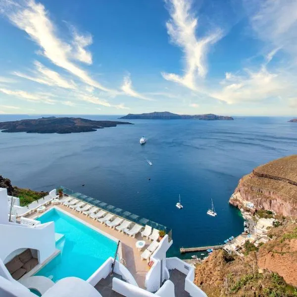 Athina Luxury Suites, hotel in Fira