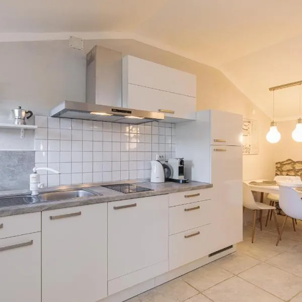 Apartments Lina, hotel v destinácii Vrh