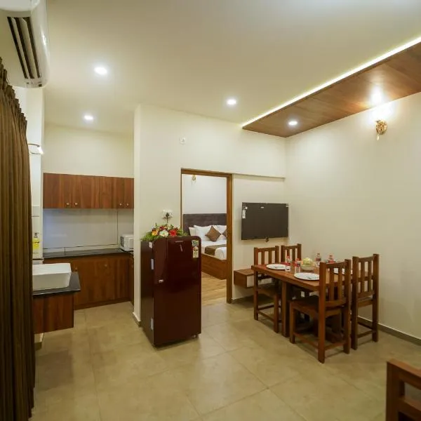 Grand Plaza Inn, hotel in Kottakkal