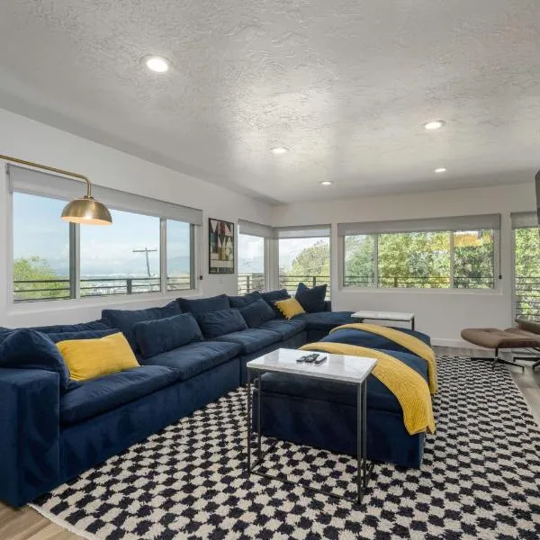 City Views & Hot Tub in Renovated 3BR 2BA Escape, hotel v destinaci Salt Lake City