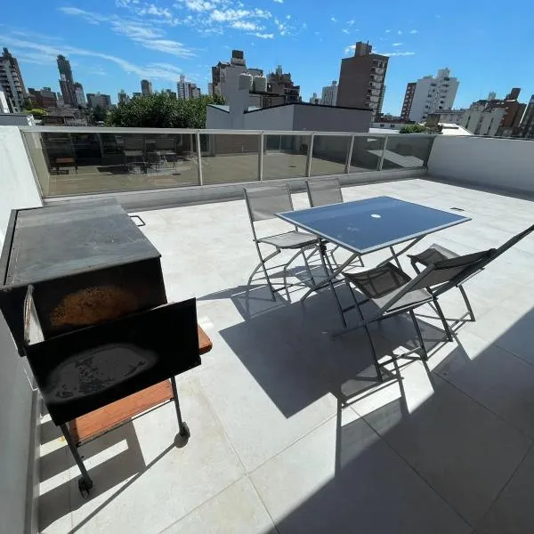 Dpto nuevo Centro Cochera super Balcón Asador, hotel em Santa Fé