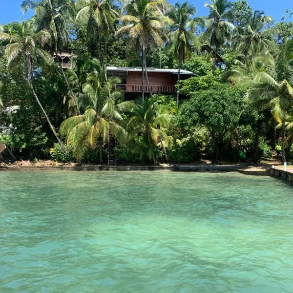 ECO House with Sea View, hôtel à Bastimentos