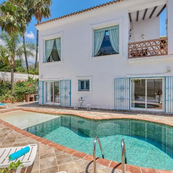 Amapola House Exclusive Private Pool, BBQ & Pet Friendly Torreblanca Fuengirola by Groway Home, Hotel in Fuengirola