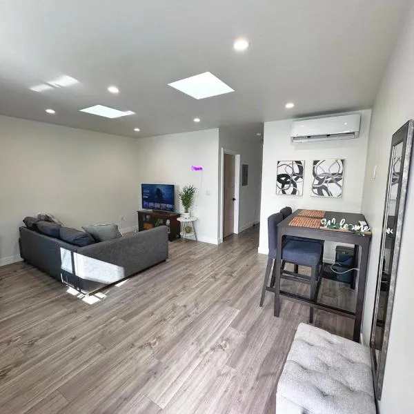 New built house in Los Angeles!, hotel in Los Angeles