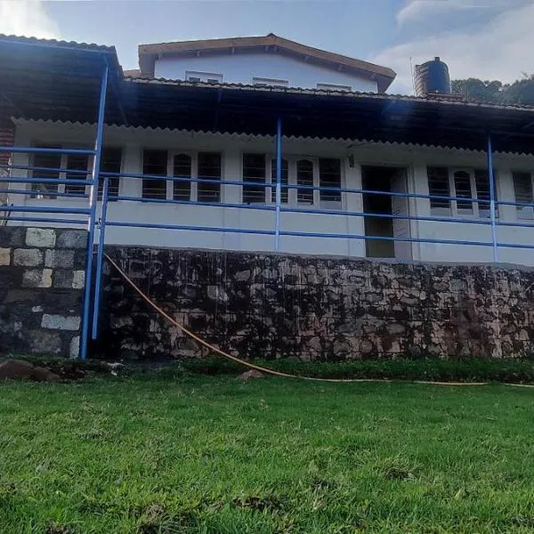 Adithya Sunrise View Cottage, hotel v destinaci Kotagiri