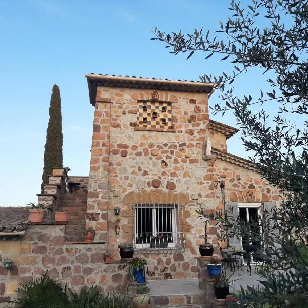 Chambre d hote independante dans pigeonnier、マンドリュー・ラ・ナプールのホテル