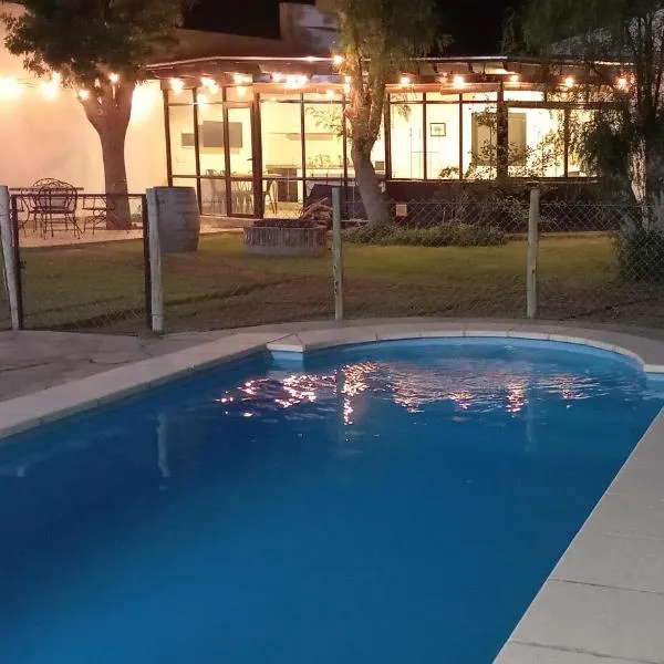 Departamento con piscina en Vistalba, hotel u gradu 'Vistalba'