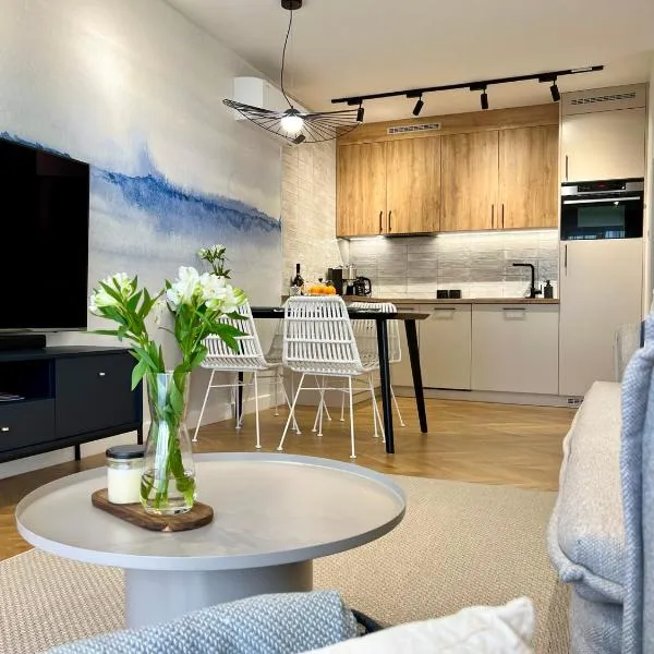 Apartament ODNOWA M29 basen i jacuzzi, hotelli kohteessa Dziwnów