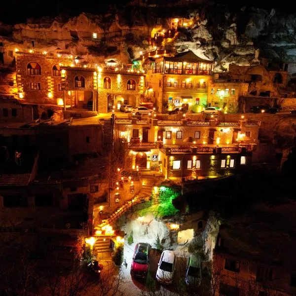 Cappadocia Nar Cave House & Swimming Pool、ネヴシェヒルのホテル