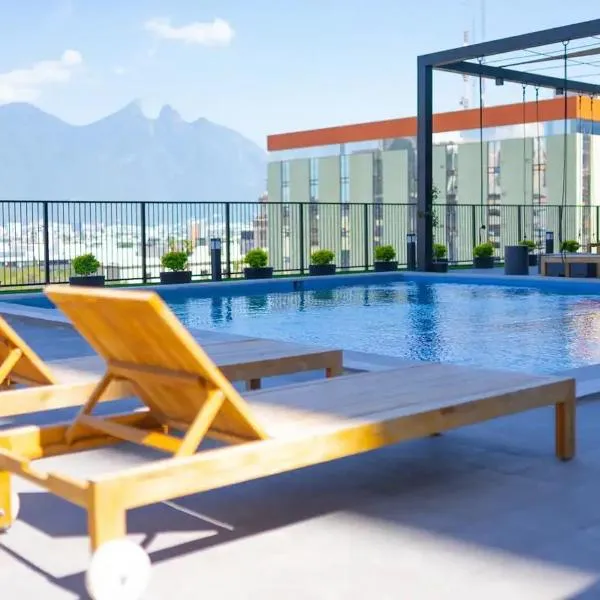 Lux 2 bedroom apartment, swimming pool, gym and free parking spot in Macro Plaza area, hotel em Monterrey
