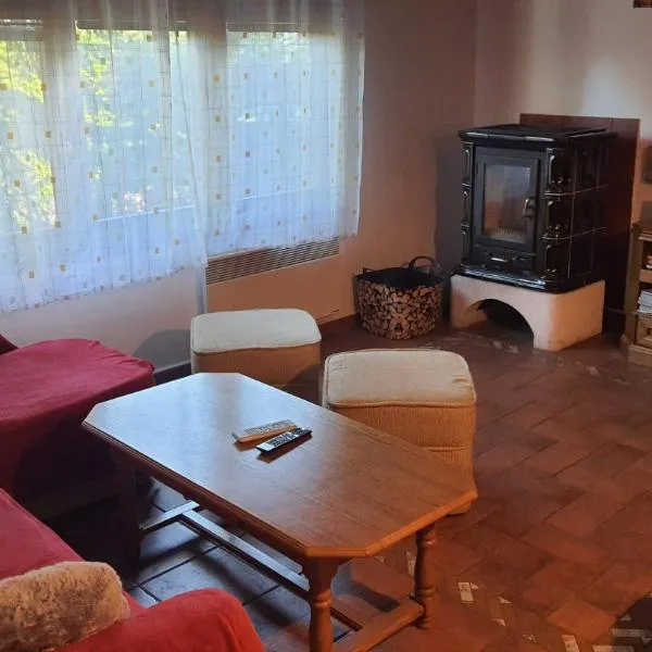 Chatka č. 6, hotel v destinaci Zlaté Hory