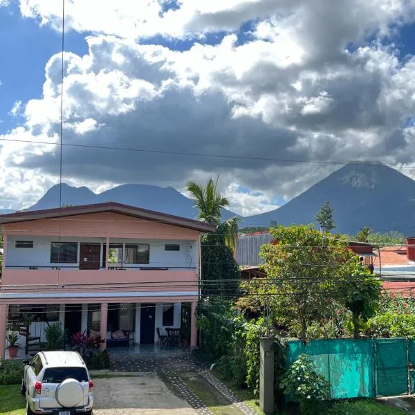 Alojamientos N&S, hotel in Fortuna