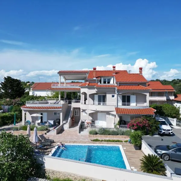 Villa Gehl โรงแรมในโลปาร์
