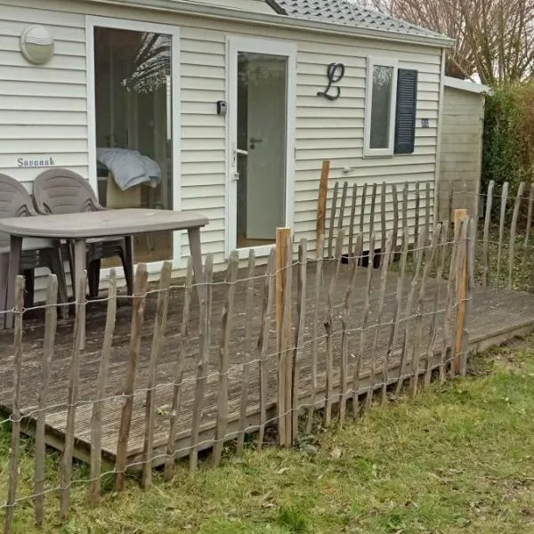 Bredene में, होटल Stacaravan zen nr 2010 in Bredene nieuwe tuin 4p