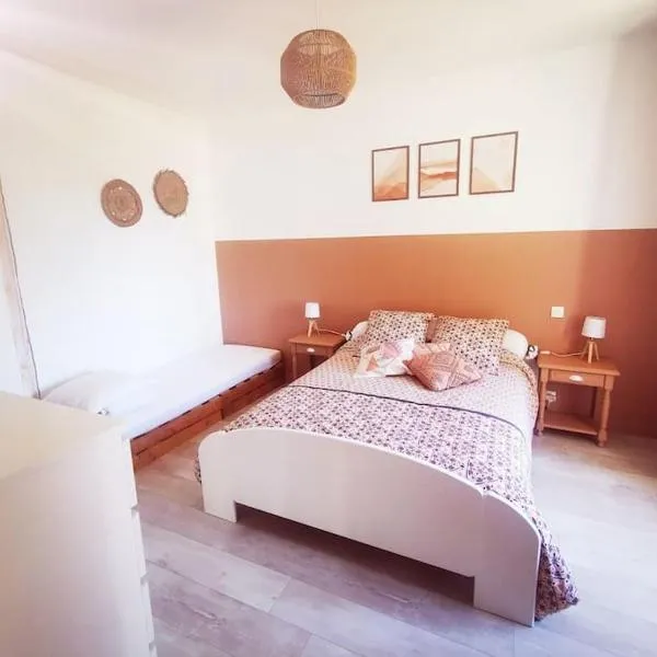 Escapade au Prieuré – hotel w mieście Oizé