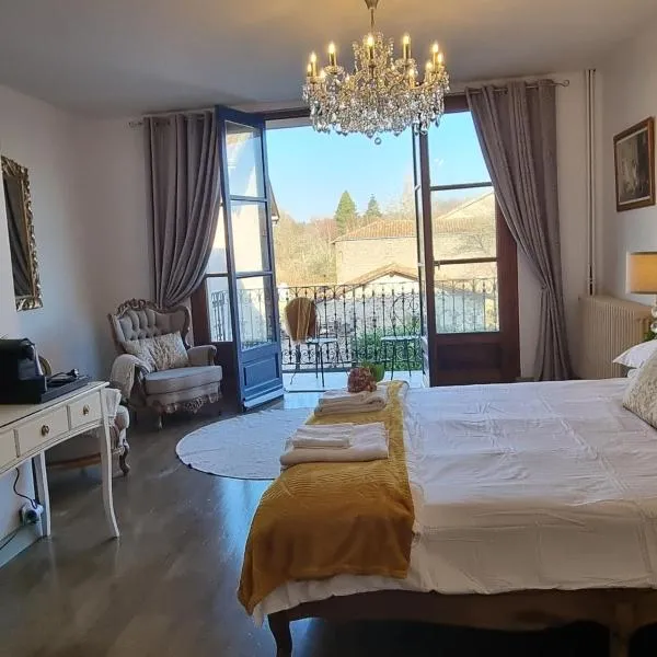 Chez Jack Confolens, hotel em Confolens