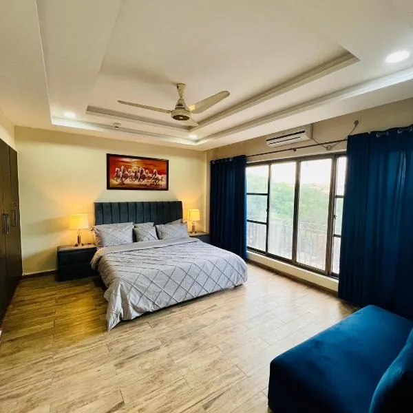 Executive one bedroom apartment in bahria hieghts, hotel v destinaci Rávalpindí
