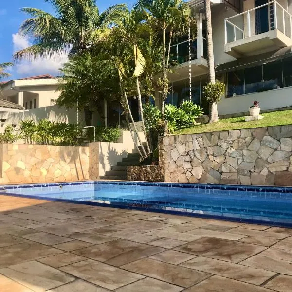 Casa de Temporada Magnífica com piscina, hotel in Atibaia