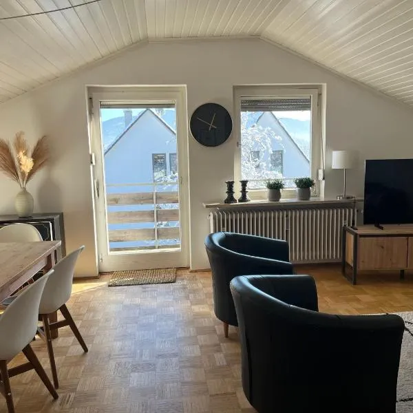 Helle, ruhige Ferienwohnung mit Balkon, hotel in Bad Tölz