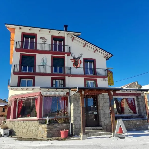 Le Catalan - Hôtel et appartements: Mont-Louis şehrinde bir otel