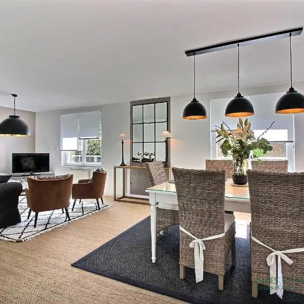 Sous le cerisier, hotel in Créhen